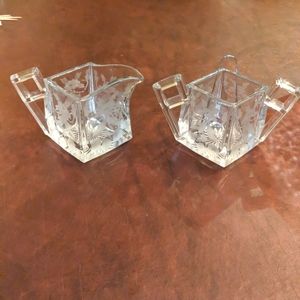 Heisey quator floral pattern art deco sugar and creamer set.